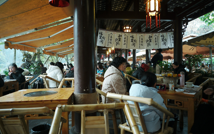 Guests enjoying tea in Chengdu’s People’s Park