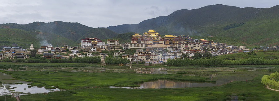 Songzanlin Monastery and its setting