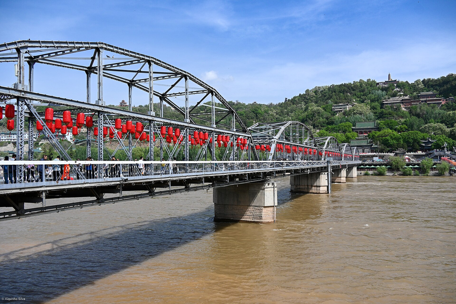 Lanzhou’s Zhongshan Bridge · destination setting