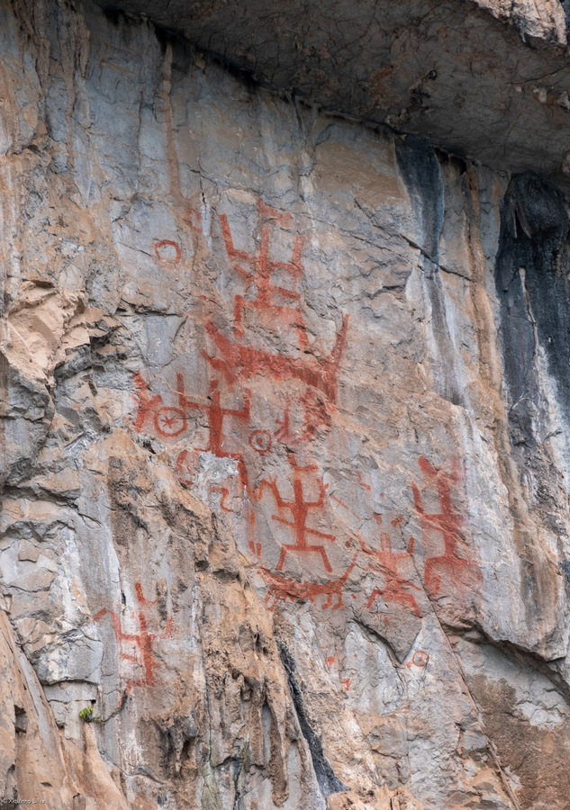 Zuojiang Huashan Rock Art